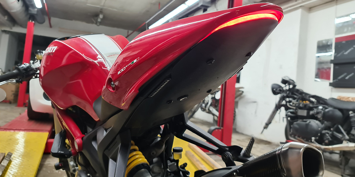 Ducati Monster 1100 Custom